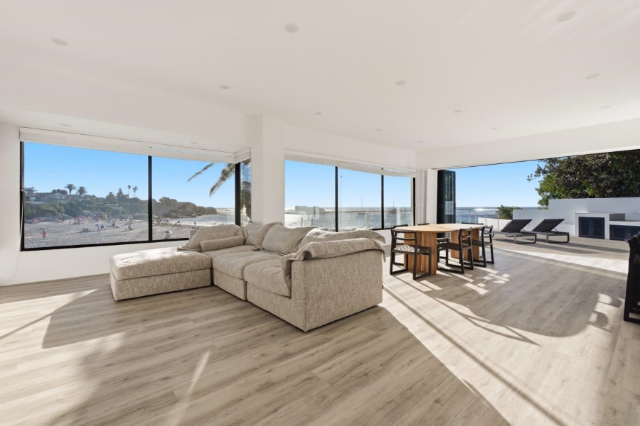 3 Bedroom Property for Sale in Clifton Western Cape